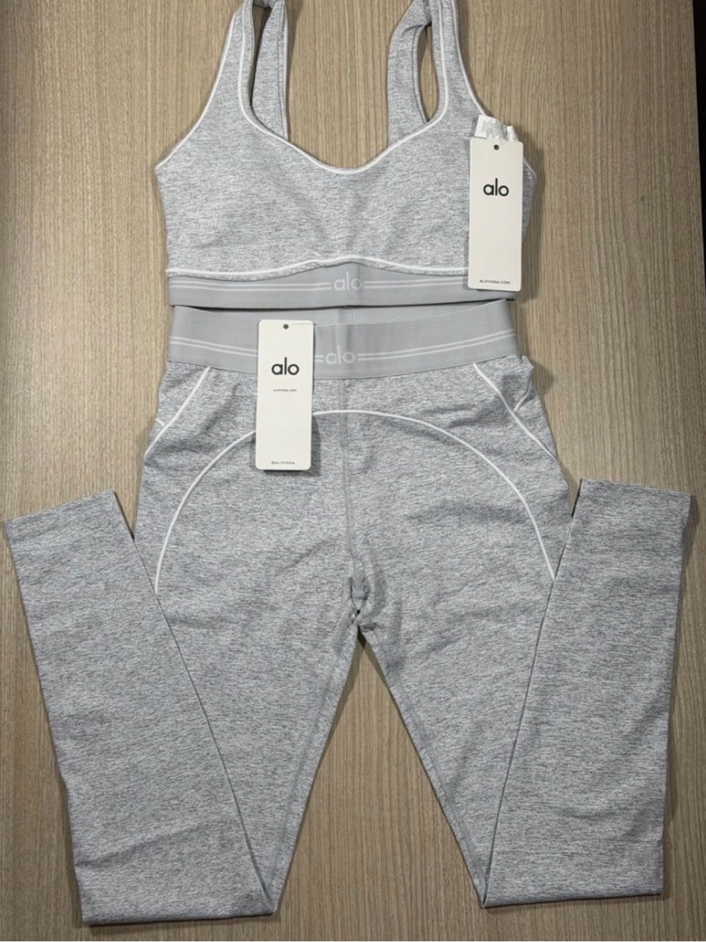 ALO Yoga Light Gray Seamless Sports Bra and Leggings Set